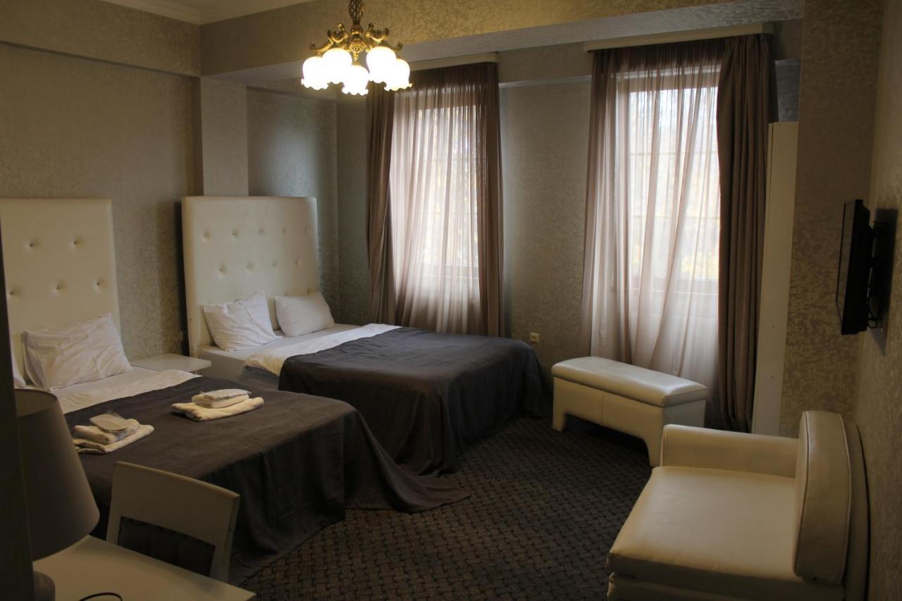 Hotel Plaza Tbilisi Eksteriør bilde