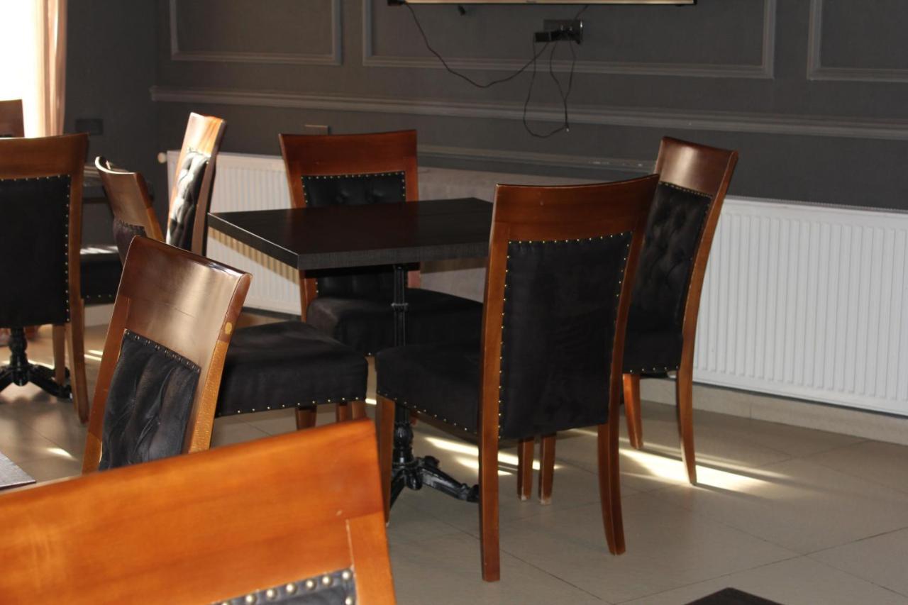 Hotel Plaza Tbilisi Eksteriør bilde