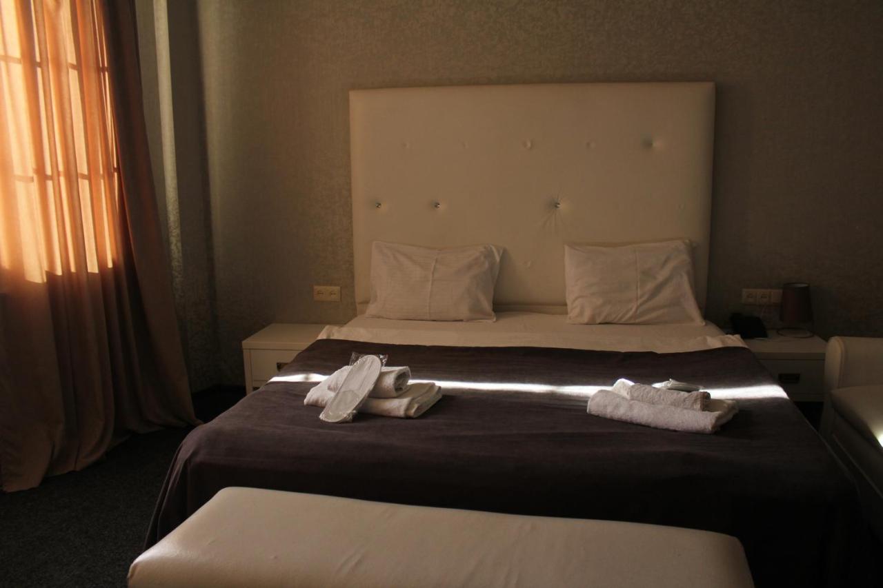 Hotel Plaza Tbilisi Eksteriør bilde