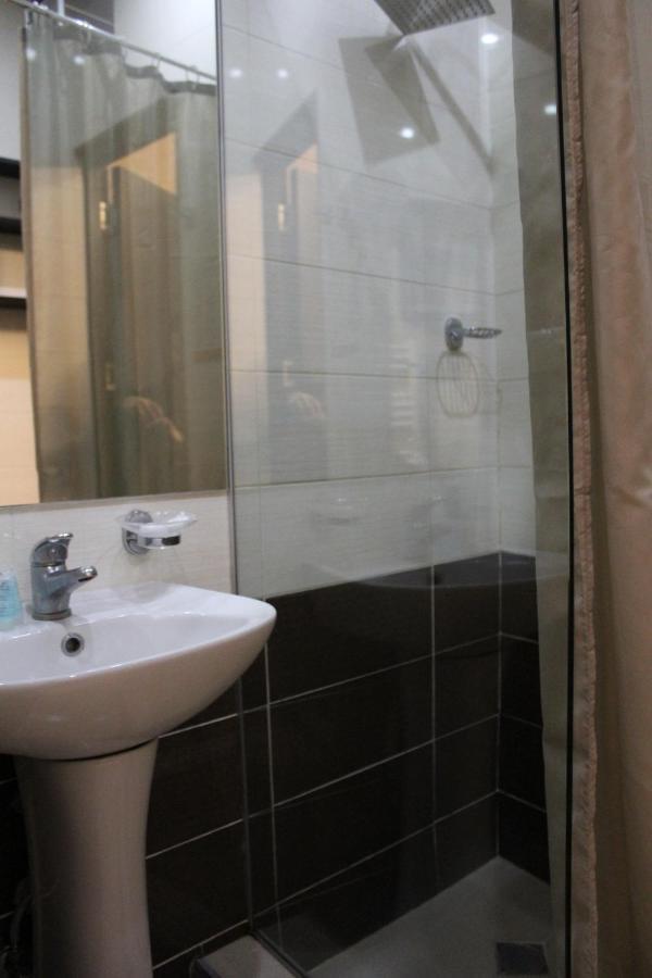 Hotel Plaza Tbilisi Eksteriør bilde