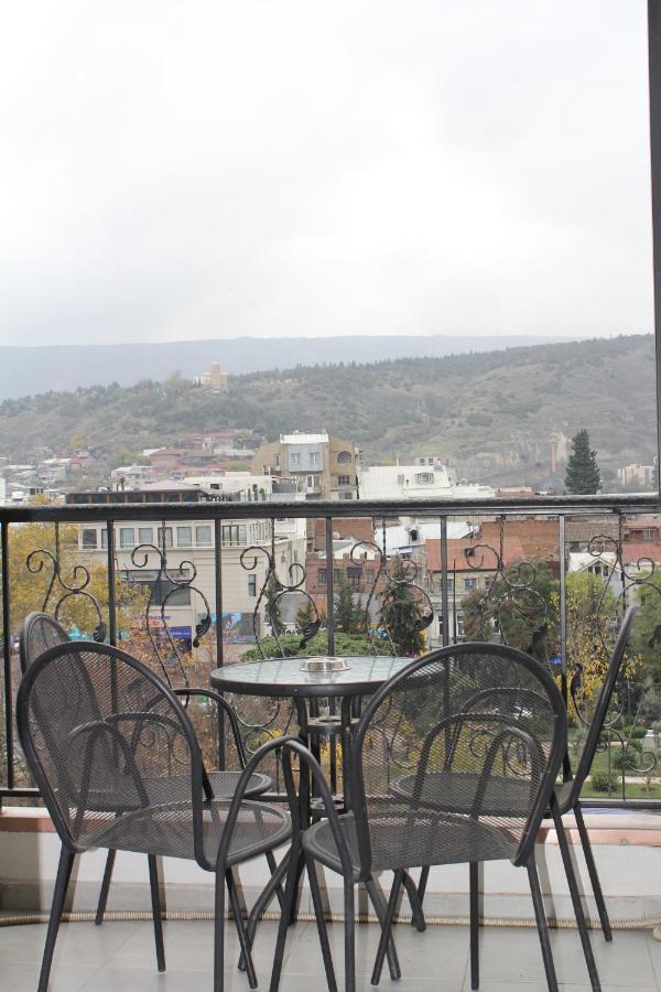 Hotel Plaza Tbilisi Eksteriør bilde