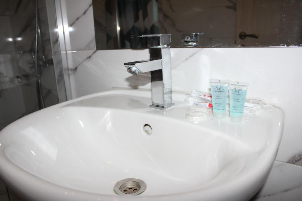 Hotel Plaza Tbilisi Eksteriør bilde