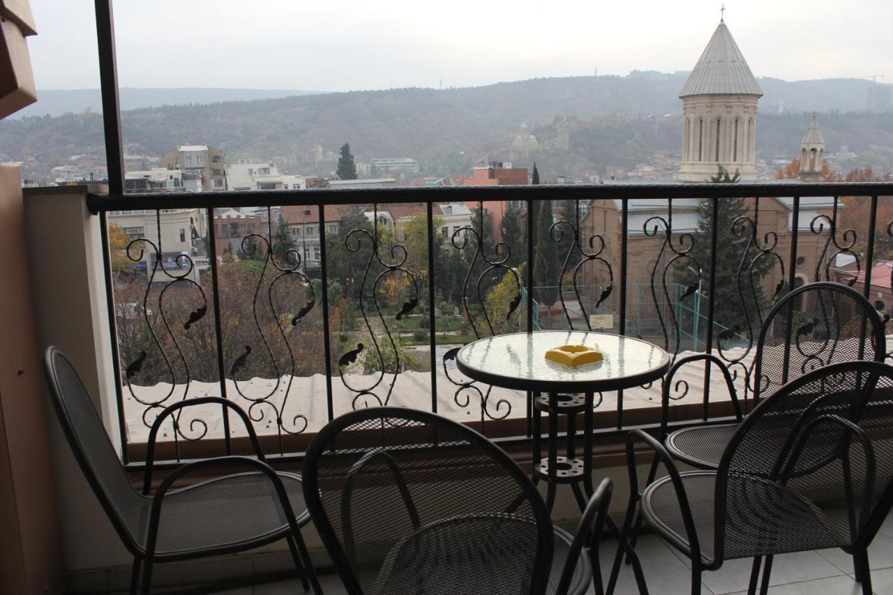 Hotel Plaza Tbilisi Eksteriør bilde
