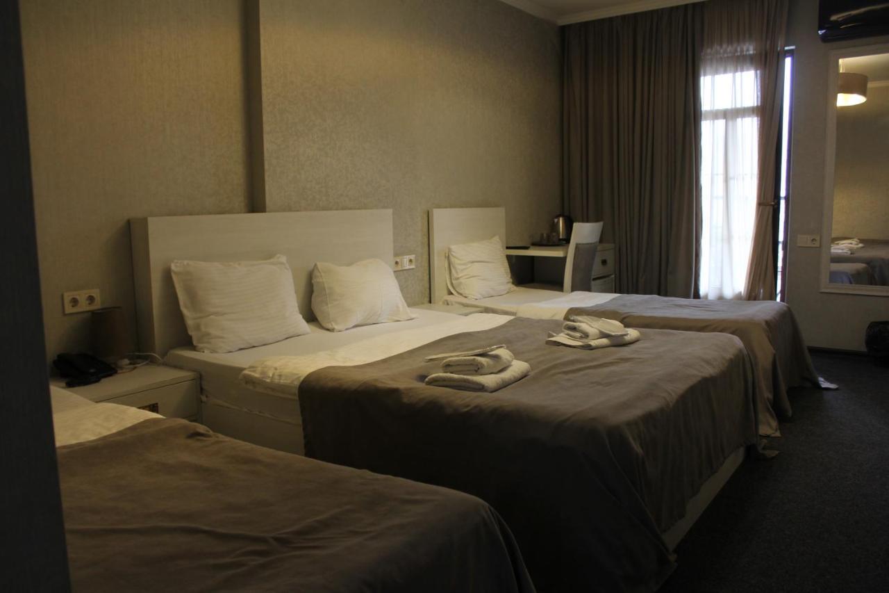 Hotel Plaza Tbilisi Eksteriør bilde